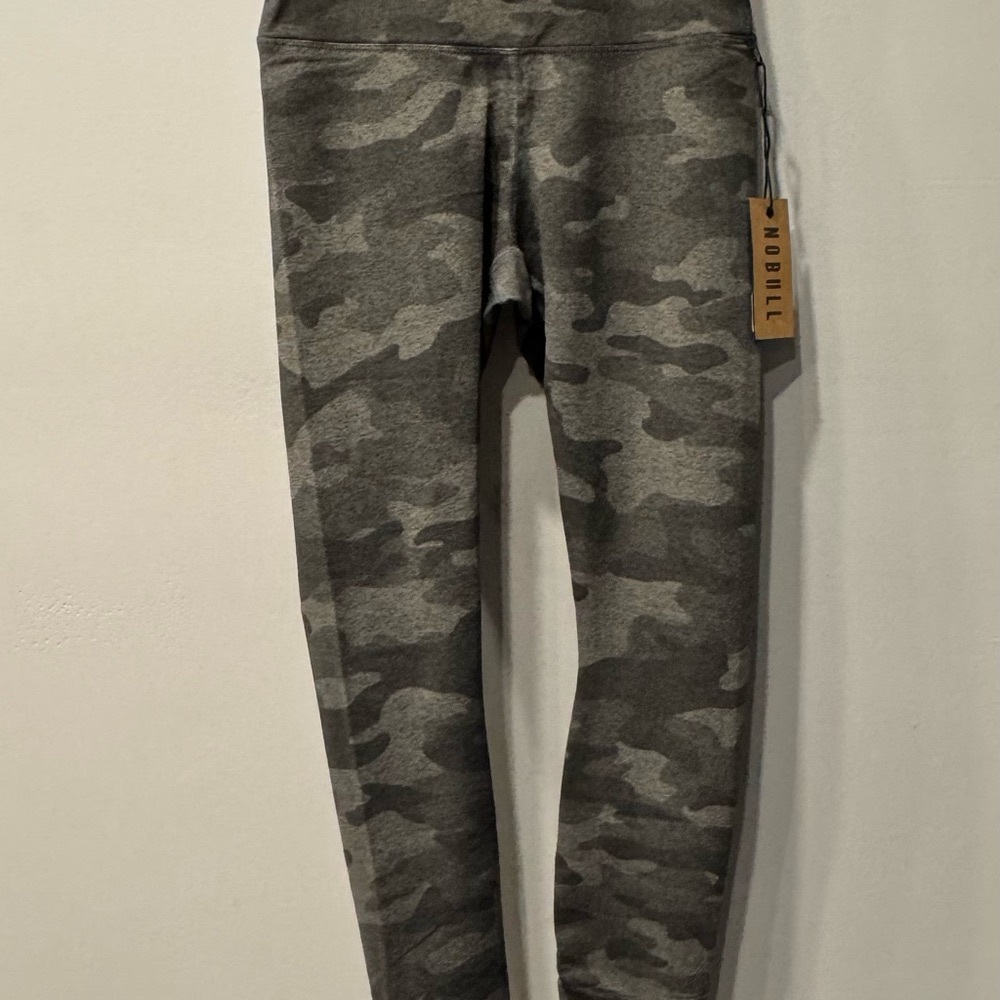 NOBULL Women’s Dark Gray Camo Leggings ~ Size XS